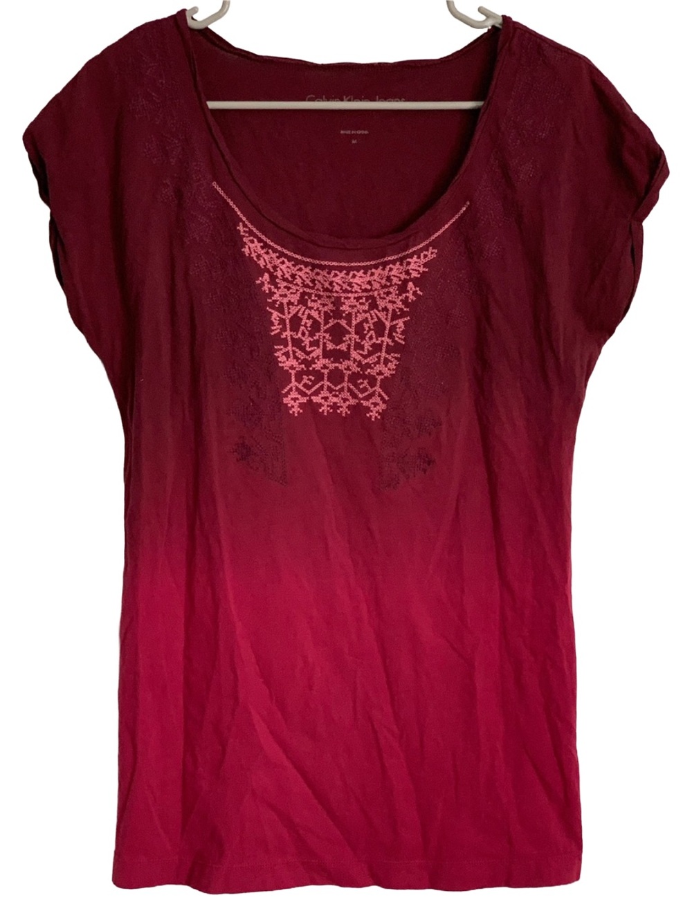 CALVIN KLEIN JEANS Women’s Cap Sleeve Embroidered Cotton Ombré Tee Shirt